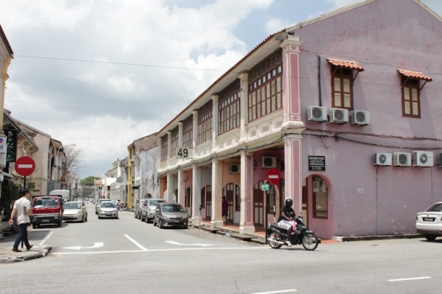 Traditional shophouse architecture, off Jalan Masjid Kapitan Keling. 